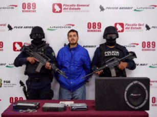 Tras las Rejas por Saquear un Vehículo