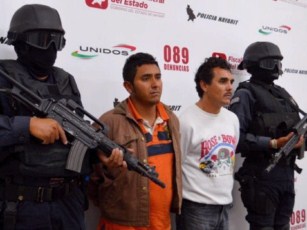 Tras las Rejas par de Extorsionadores Telefónicos en Tepic