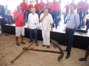 Donaron Ancla Antigua a Bucerías será Colocada Junto a Escultura del Buzo