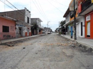Inconformidad en Comerciantes y Vecinos del Porvenir por Obra Vial Parada
