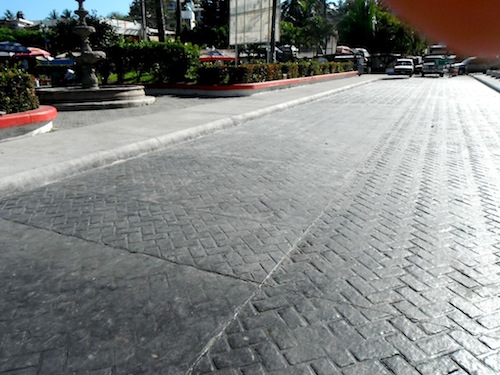 Pésimo Estampado en Concreto del Centro de Bucerías