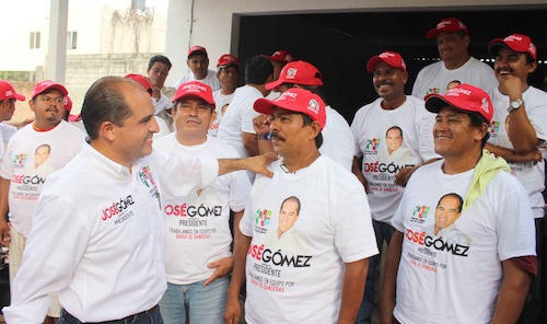 José Gómez Tiene el Balón y el Control del Deporte