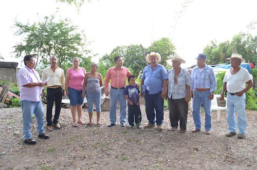 Familia Recibe Ayuda del Programa “Construímos tu Sueño”