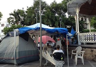 En días se retiran de la plaza pública; anuncian manifestación el día del grito