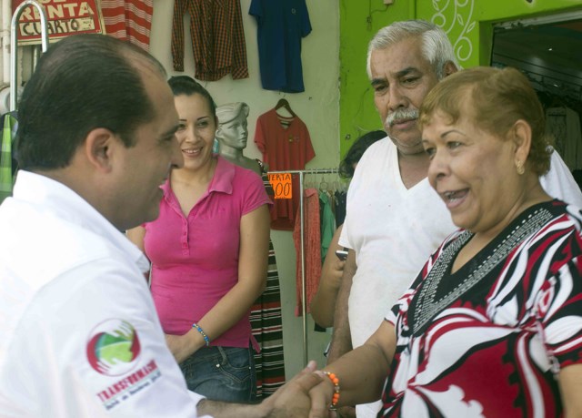 Alcalde Resuelve Problema Social
