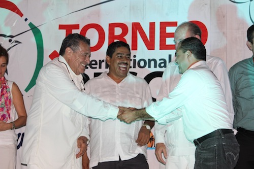 Invita Alcalde a deportistas de pesca a disfrutar el destino