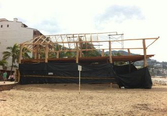 Persiste Inconformidad por Obra Irregular en Playa