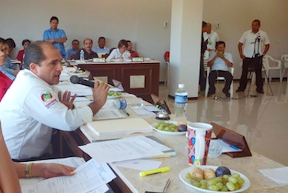 Con la bandera de: “no hay dinero”, José Gómez dice “veremos”