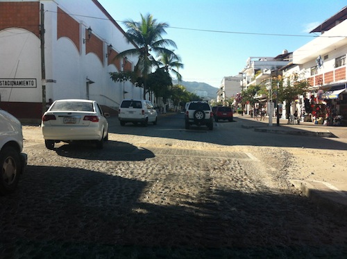 Dejaron Deficiencias en Avenida de Ingreso