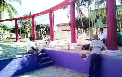 José Gómez olvida el mantenimiento de plazas públicas en Bahía