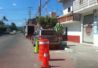 Privatizan Espacios de Manera Anárquica