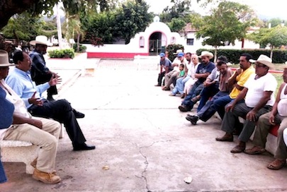 Ante nulo apoyo de José Gómez, afectados pedirán ayuda en Tepic