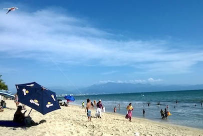 Arriban Turistas a Playas de Bahía de Banderas
