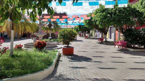 Adornan Calles de San Juan de Abajo por Fiestas Patronales