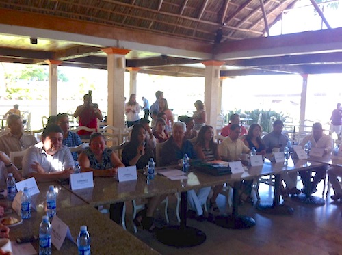 CCE Organiza Pasarela “A Modo” con Candidatos a Alcaldía