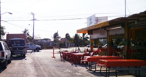 Que regularice José Gómez problema de invasión de calles: vecinos