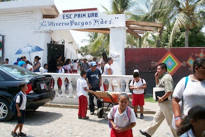 Denuncian maltrato de maestra a sus alumnos en primaria de Bucerías