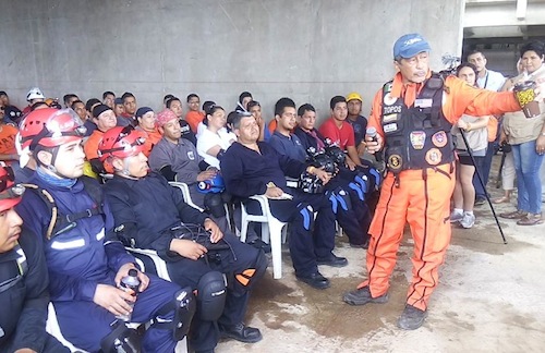 Asistieron Topos Azteca a Bahía de Banderas