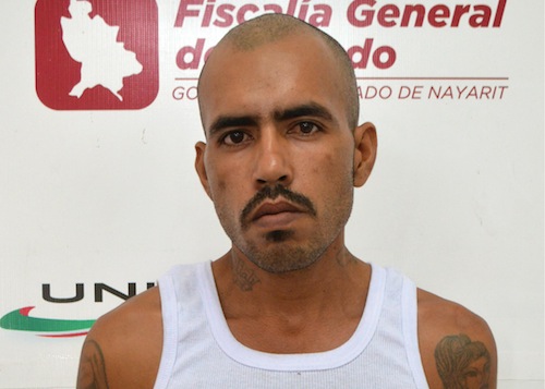 Tras las Rejas Raúl Arellano con un arma .45