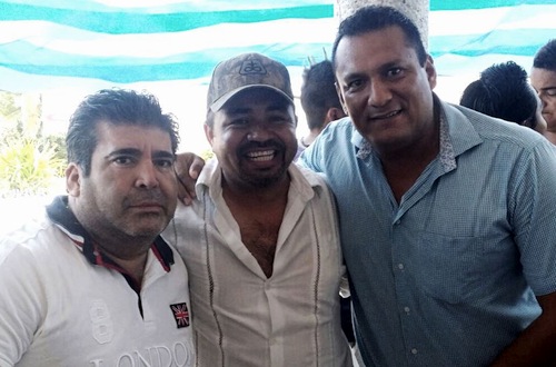 Felicita Héctor Santana a Hernán Machuca por su Cumpleaños