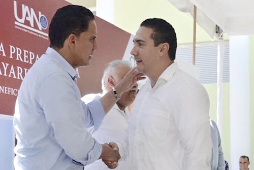 Héctor Santana Refrenda su Compromiso con la Educación