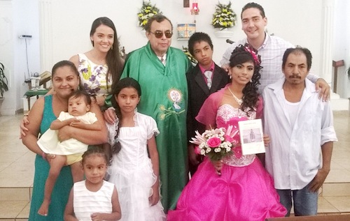 Cristaliza Héctor Santana Sueño de Quinceañera en San Vicente
