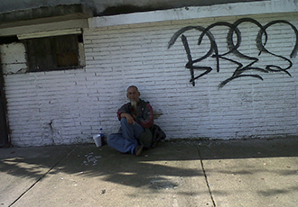Aparece Indigente en Avenida Prisciliano Sánchez