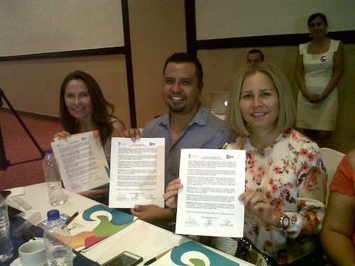 Firman Convenio de Colaboración “Con Mi Sonrisa”