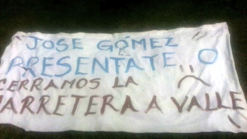 Vecinos piden a José Gómez los atienda, porque no quieren el velatorio