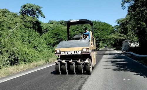 Molestias Causó en Día de Muertos Encarpetamiento de Carretera 200