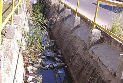José Gómez incapaz de ordenar la limpieza de drenes urbanos de Bahía de Banderas