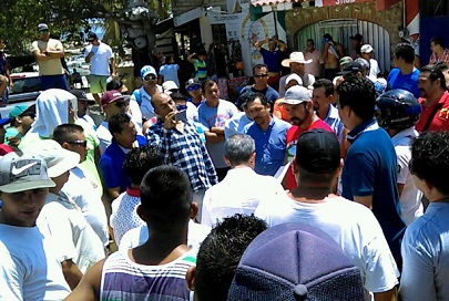 Gobernador de Nayarit dejó plantados a vecinos del Corral del Risco