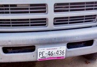 Roban Placas a su Vehículo un día antes lo Visito Agente de la PI de Nayarit