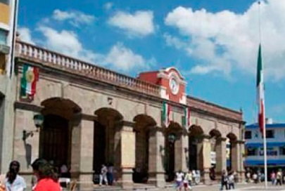 Matrimonio de mujeres obtiene amparo para registrar a su hija con los apellidos de ambas