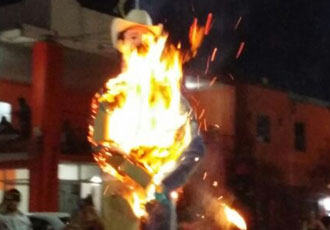 Trabajadores protestan contra alcalde que “robó poquito” en Nayarit